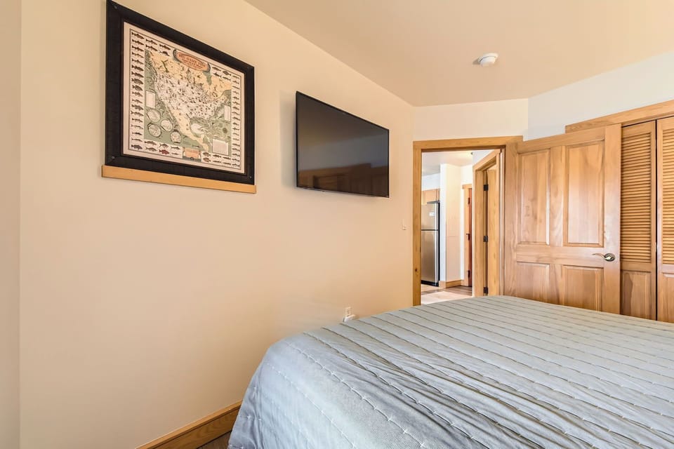 CS132 Guest Bedroom