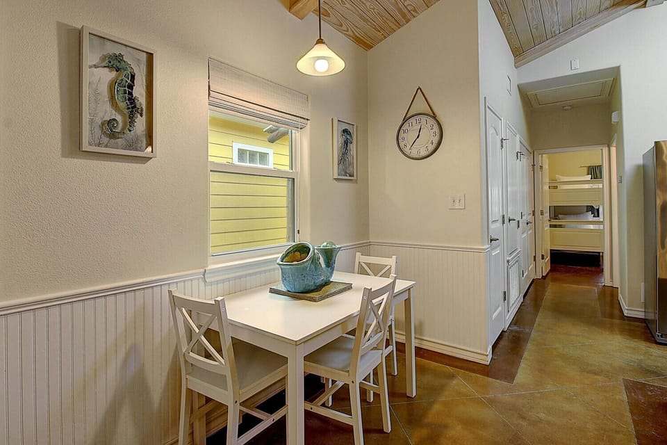 Dining Table Seating 4 - Dining area adjacent to the living/kitchen areas