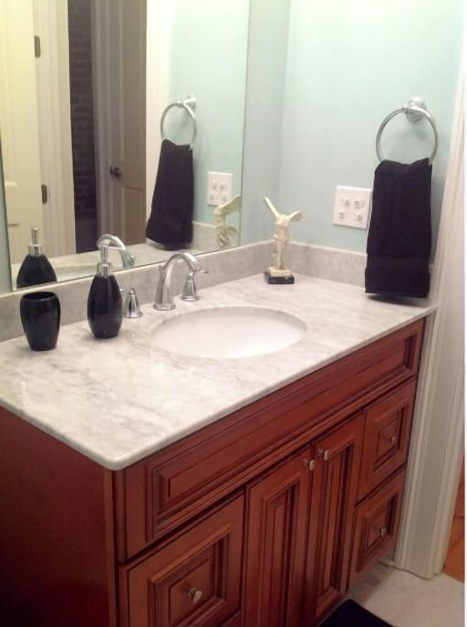 King Bedroom Bath Vanity