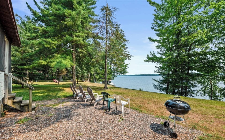 Lakefront Cabin #5 The Bass (669)
