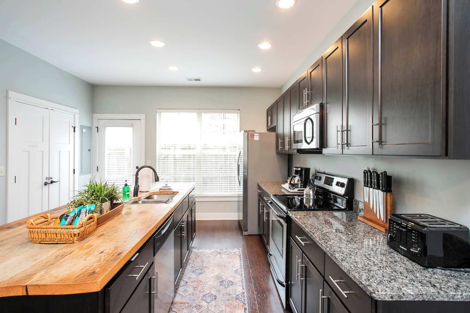 Versatile Work station in Kitchen
