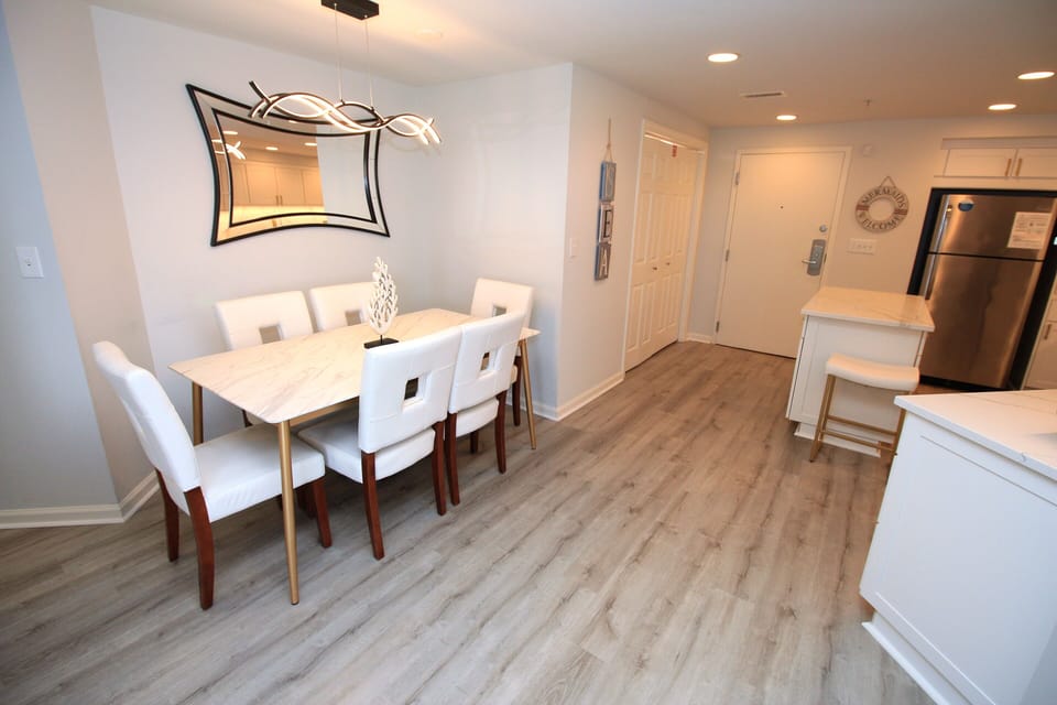 Spacious dining and kitchen area