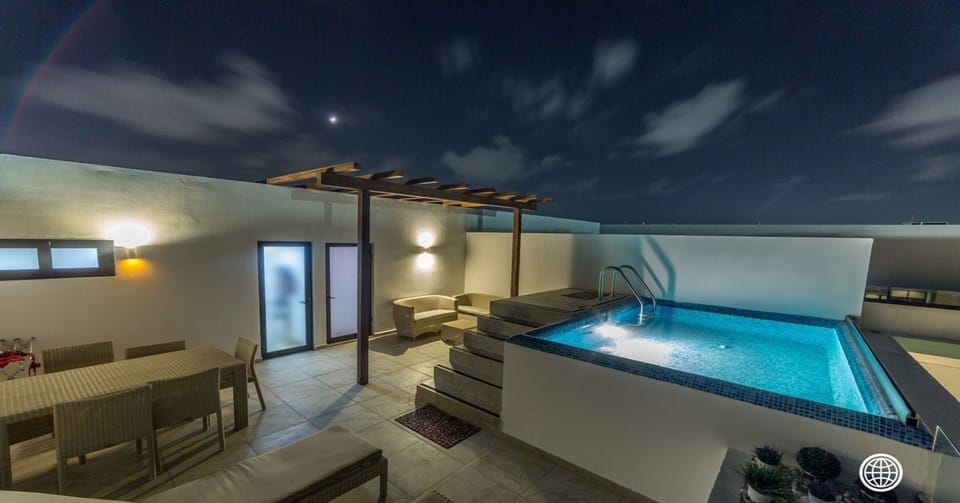 Private Pool & Terrace