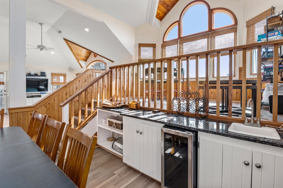 CP41: Our Crowning Glory | Top Level Dining Area w/ Wet Bar