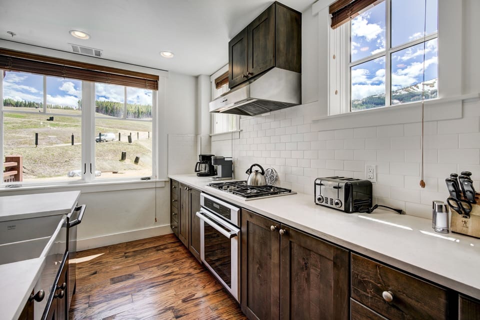 Indoors, Kitchen, Cooktop, Sink, Sink Faucet