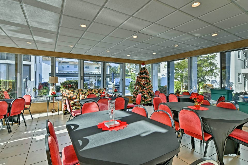 Community Dining Areas