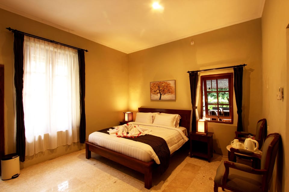Deluxe Double or Twin Room | Desk, rollaway beds, free WiFi