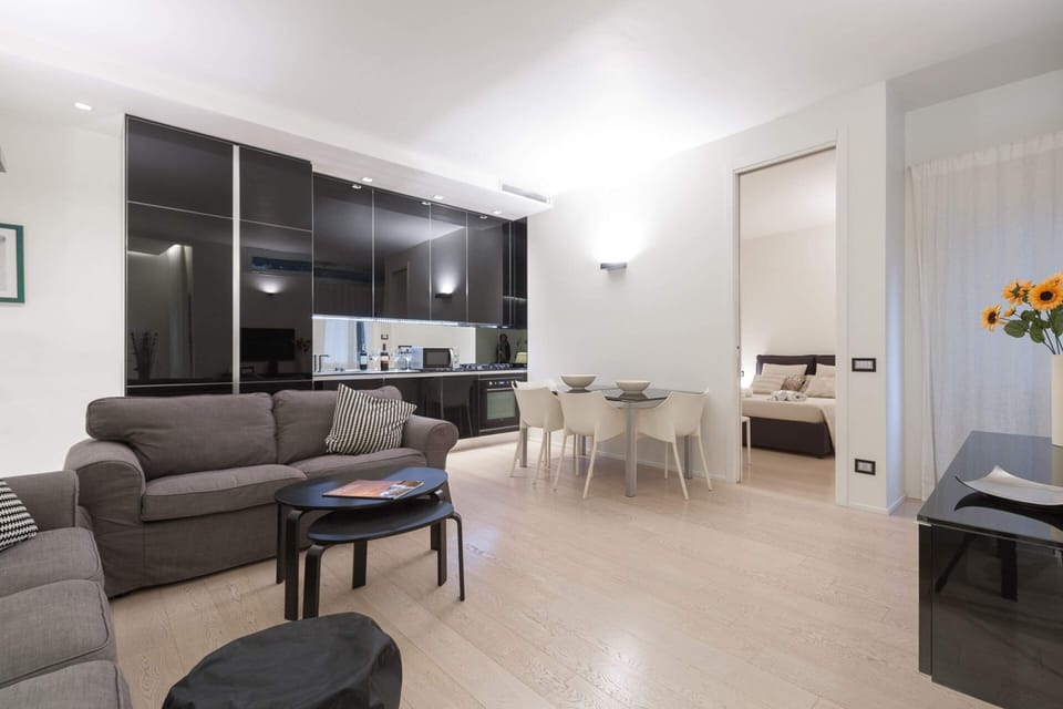 Apartment, 2 Bedrooms | Living room | TV, streaming services