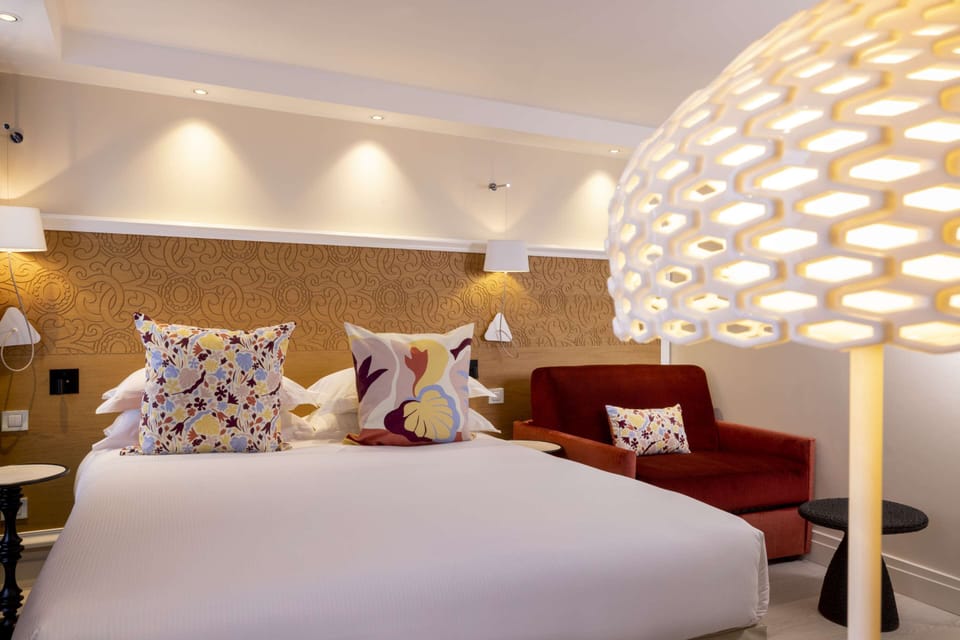 Executive Room | Premium bedding, in-room safe, blackout drapes, soundproofing