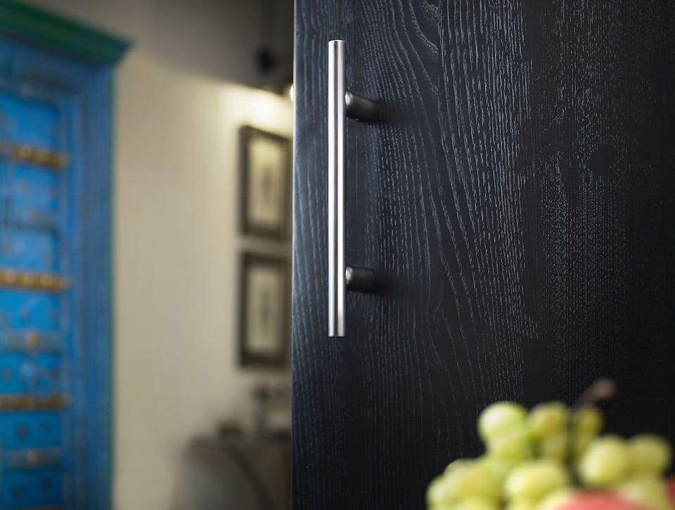 Tabata - Door detail