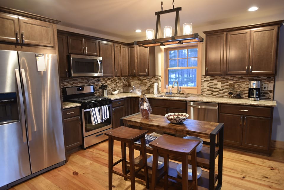 Chef's Kitchen, stainless steel appliances