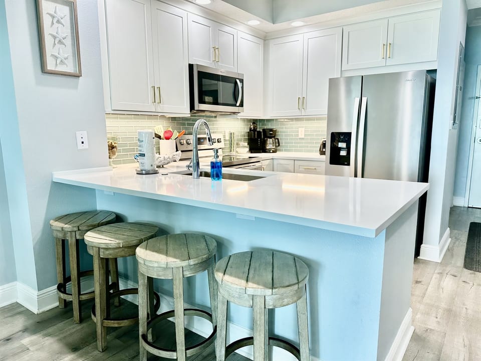 Bar seating is the perfect spot to park for a quick bite before heading back to the beach!
