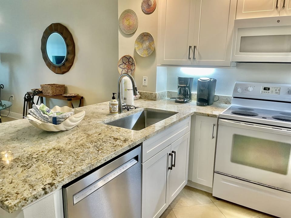 You will love cooking in this fully stocked kitchen!