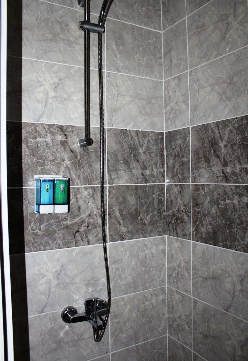 Economy Triple Room, 1 Bedroom, Non Smoking, Pool View | Bathroom shower