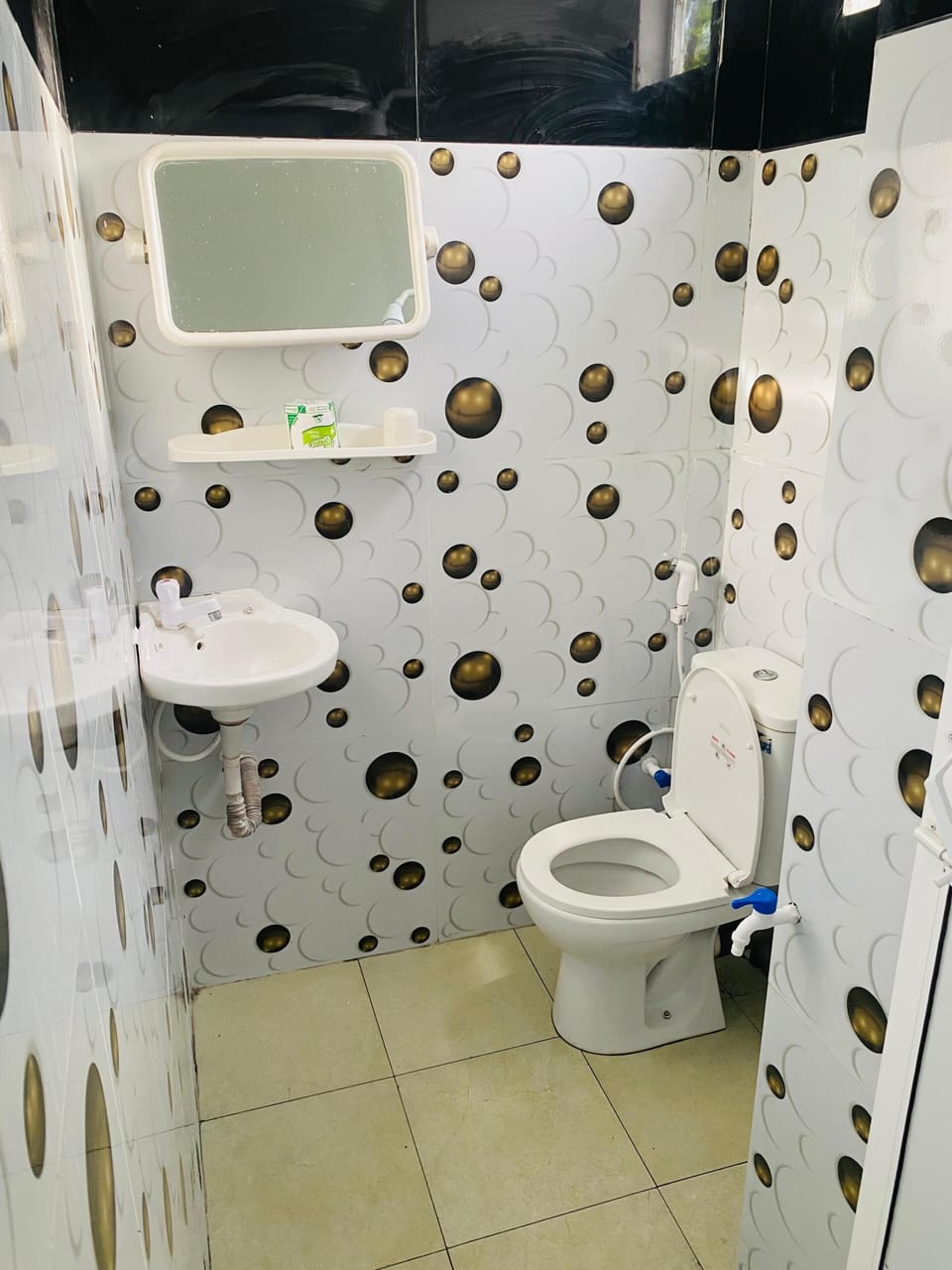 Araliya White House Bed and Breakfast in Negombo
