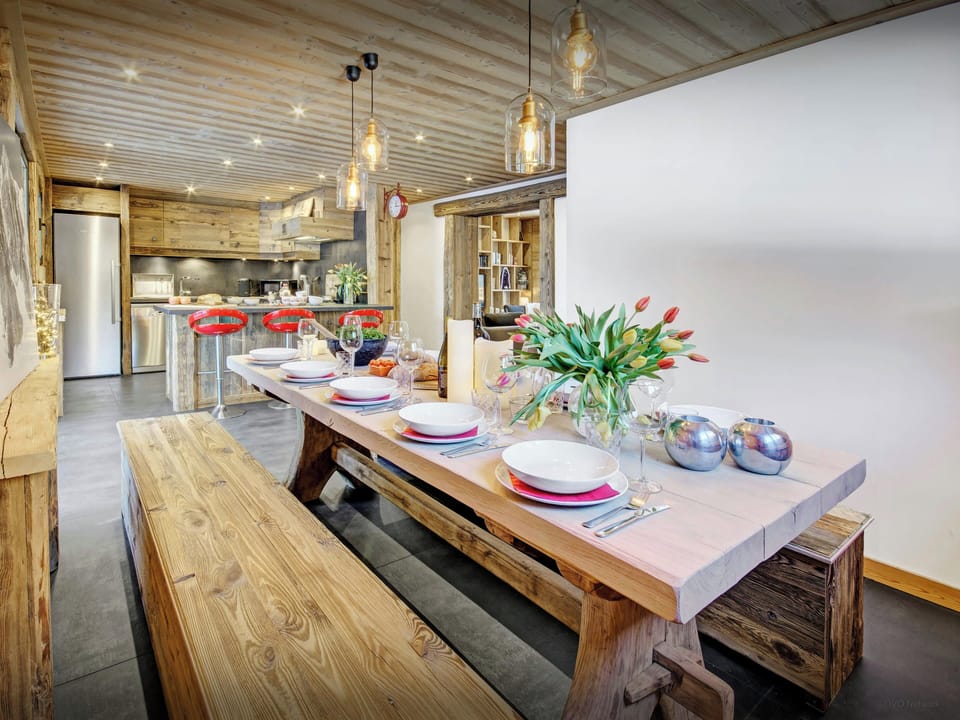 Dining/kitchen