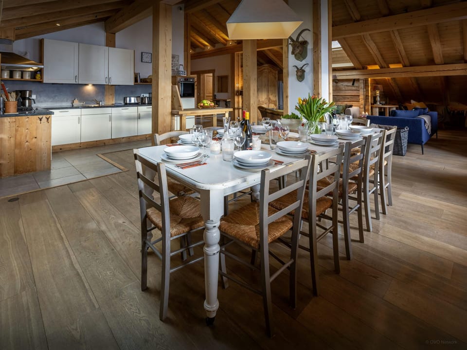 Dining/kitchen