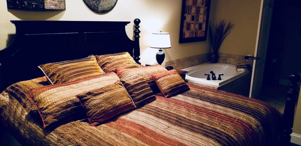 Master Bedroom with Garden Tub