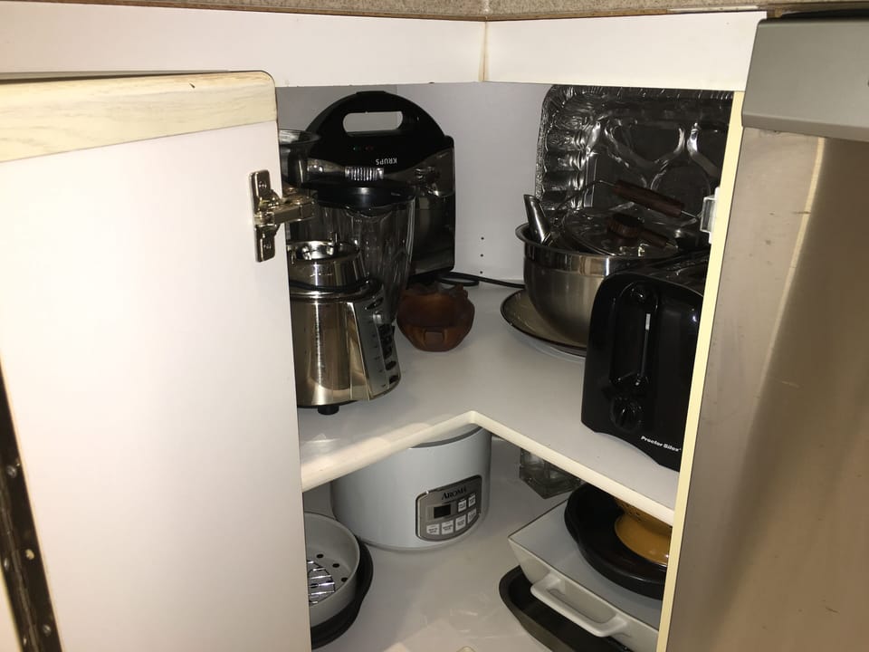 Quality Non-Stick Pots & Pans plus Waffle Maker, Rice Cooker, Wok and More