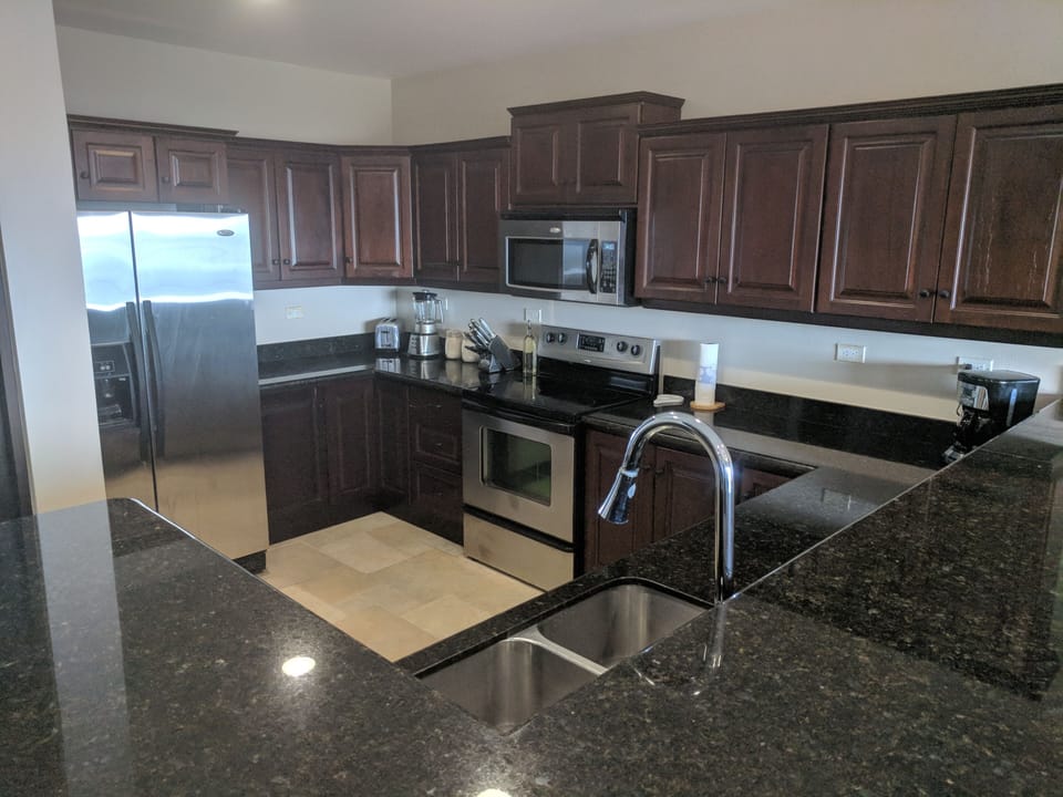 Kitchen / granite counters