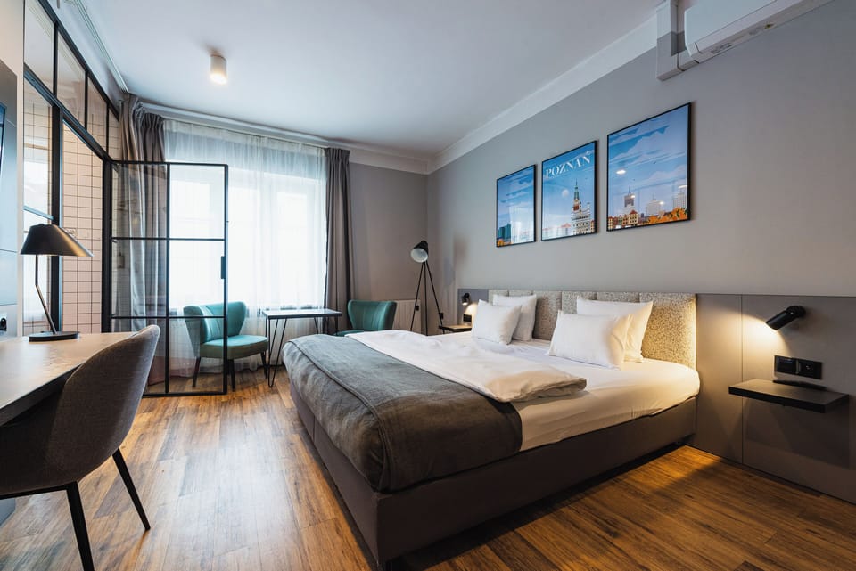 Superior Studio Suite, 1 Bedroom, Kitchenette, City View | Egyptian cotton sheets, premium bedding, Tempur-Pedic beds