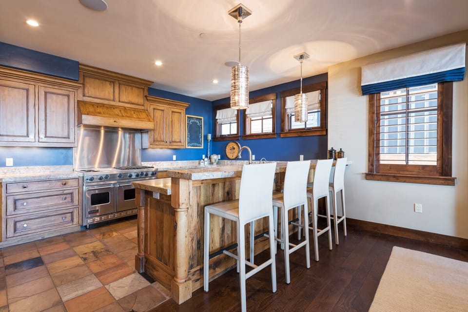  Kitchen