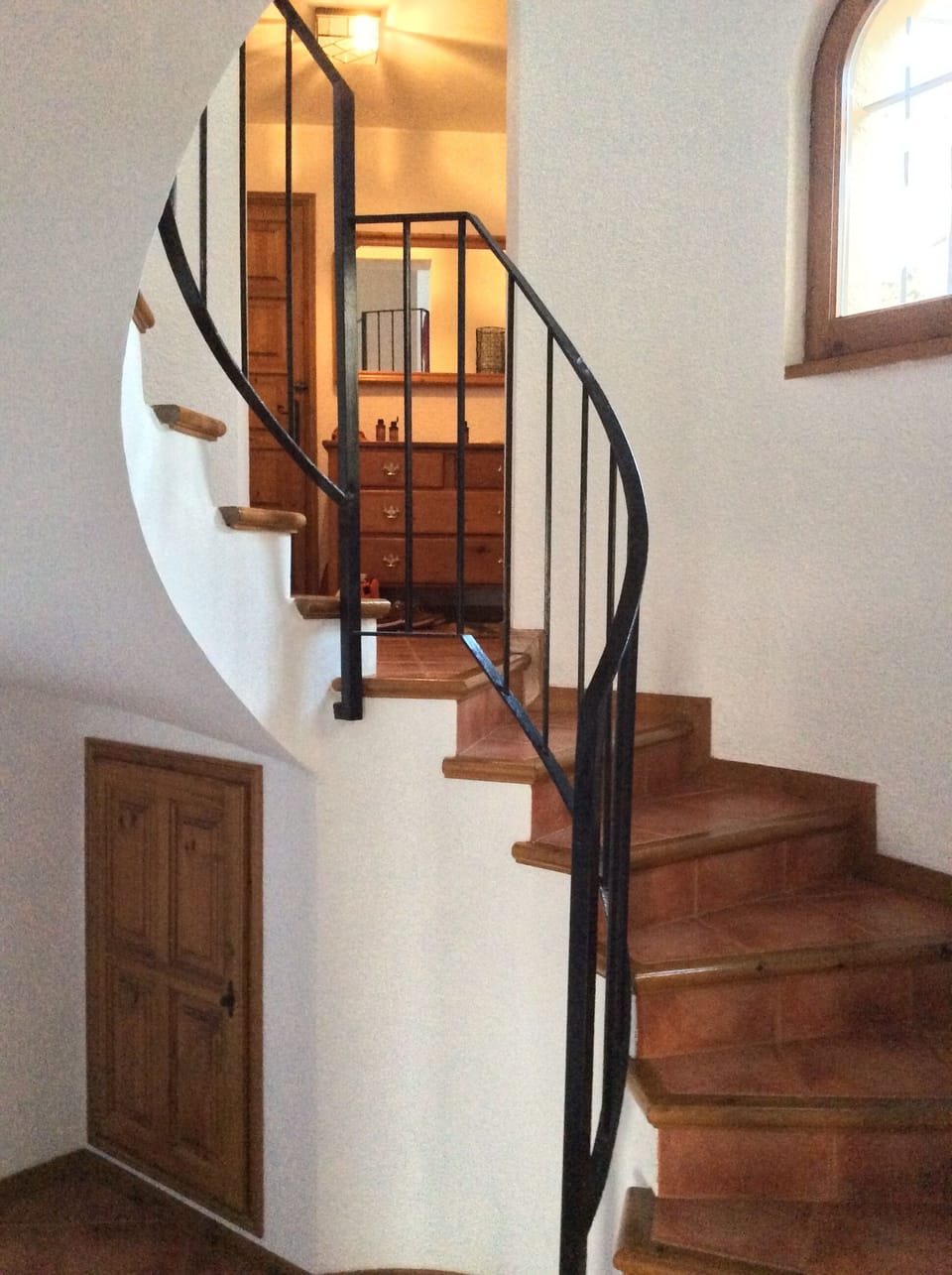 Villa Tranquila - easy wide stairs in tower to all 3 very large bedrooms