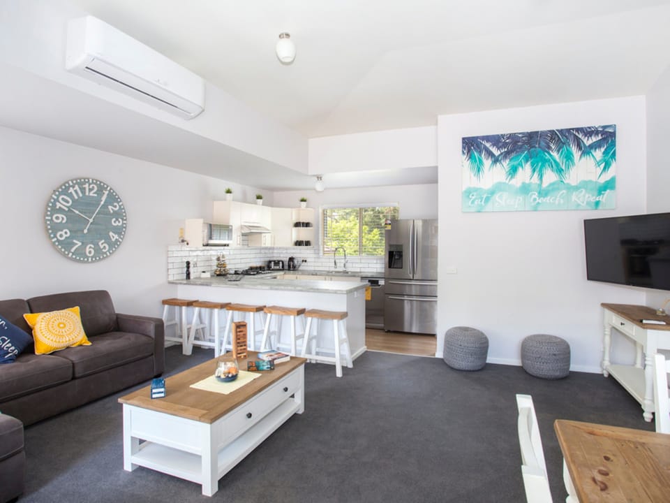 2 Bedroom Villa | Living area | Flat-screen TV, DVD player, pay movies