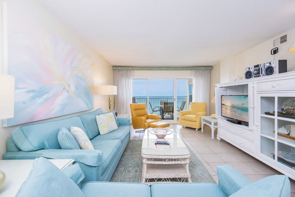 Driftwood Towers 6D, 615 West Beach Blvd, Gulf Shores, Alabama, beach front, 2 bedroom condominium
