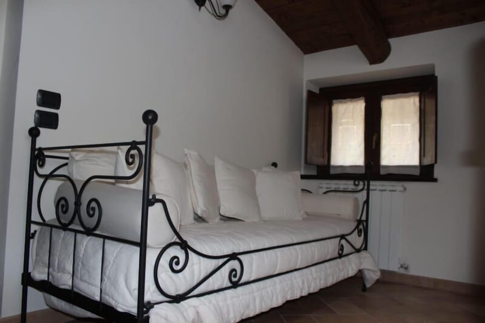 Desk, laptop workspace, free WiFi, bed sheets