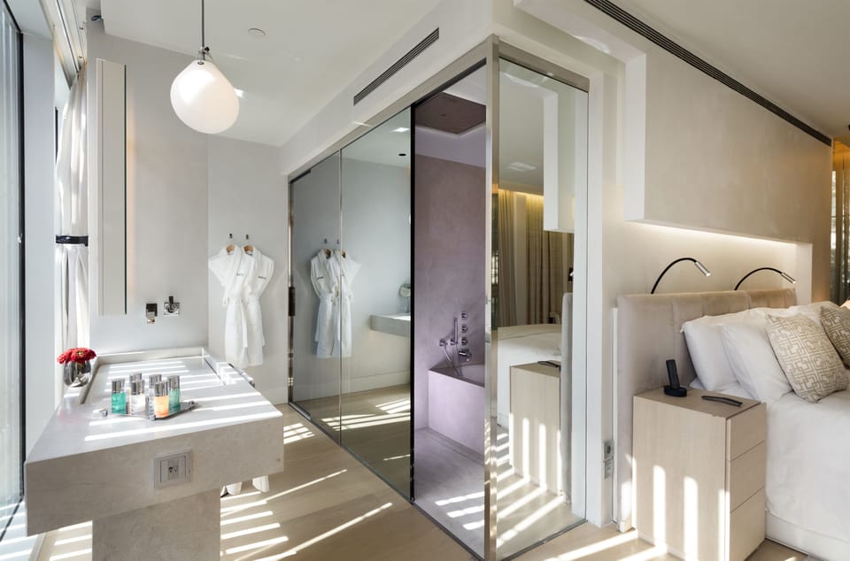 Separate tub and shower, jetted tub, rainfall showerhead