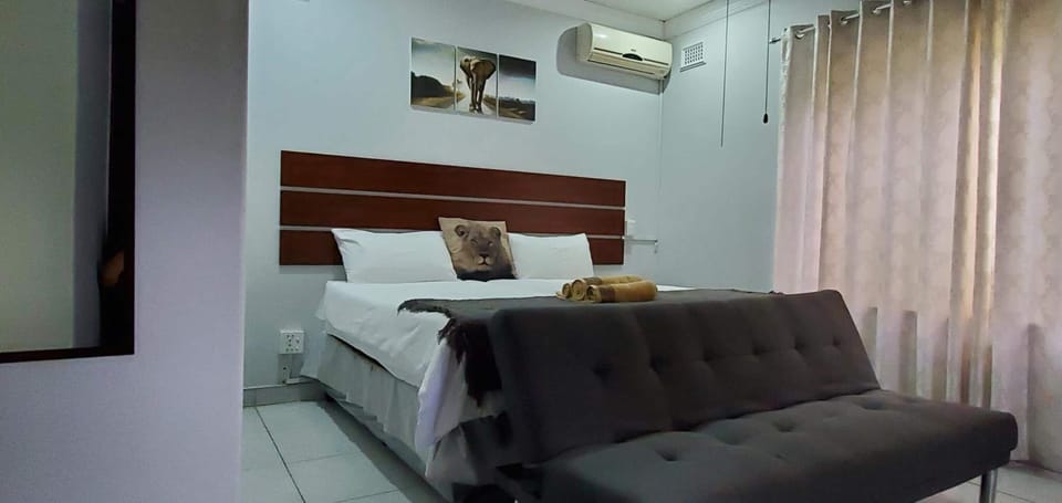 In-room safe, iron/ironing board, free WiFi