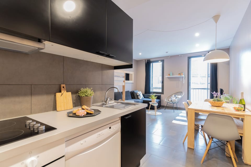 Deluxe Apartment, 1 Bedroom, Private Pool, Garden View | Private kitchen | Full-size fridge, microwave, oven, stovetop