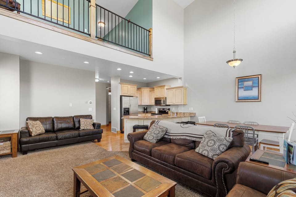 Family Room, Kitchen, Dininng Room