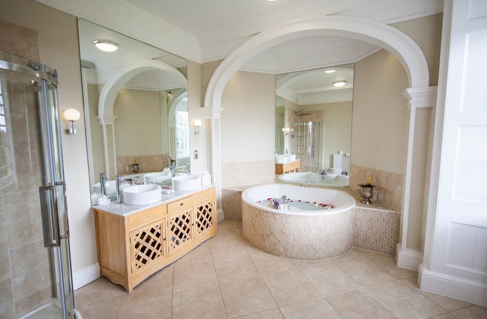 Royal Suite, Garden View | Bathroom | Designer toiletries, hair dryer, towels