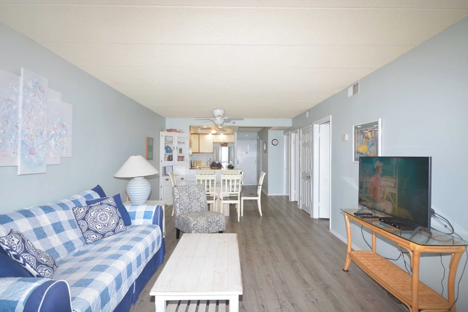 LIVING-AREA