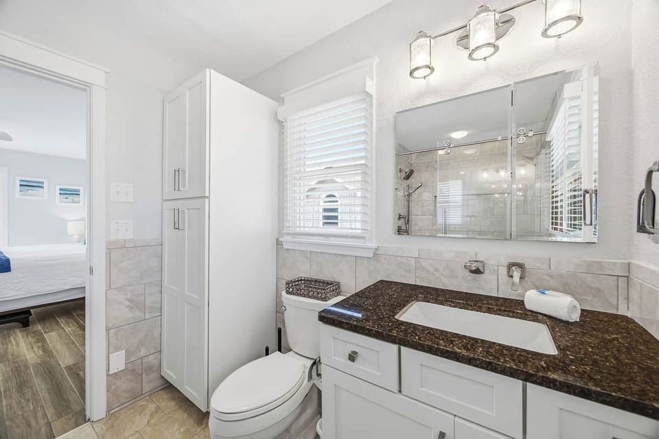 Top-Level King Master Bathroom