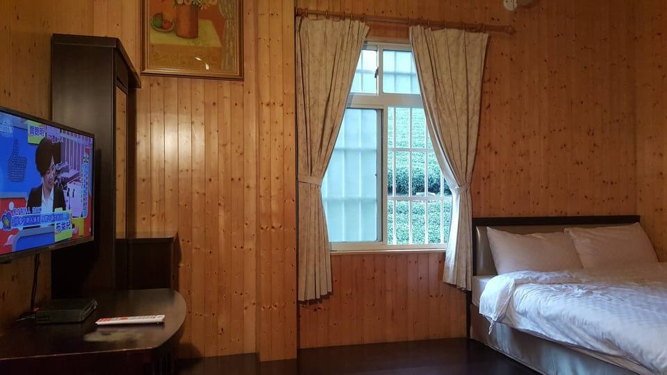 Standard Double Room | Desk, blackout drapes, free WiFi, bed sheets