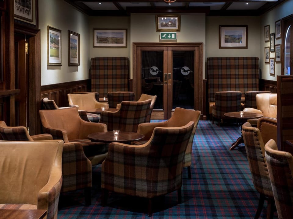 Lunch and dinner served