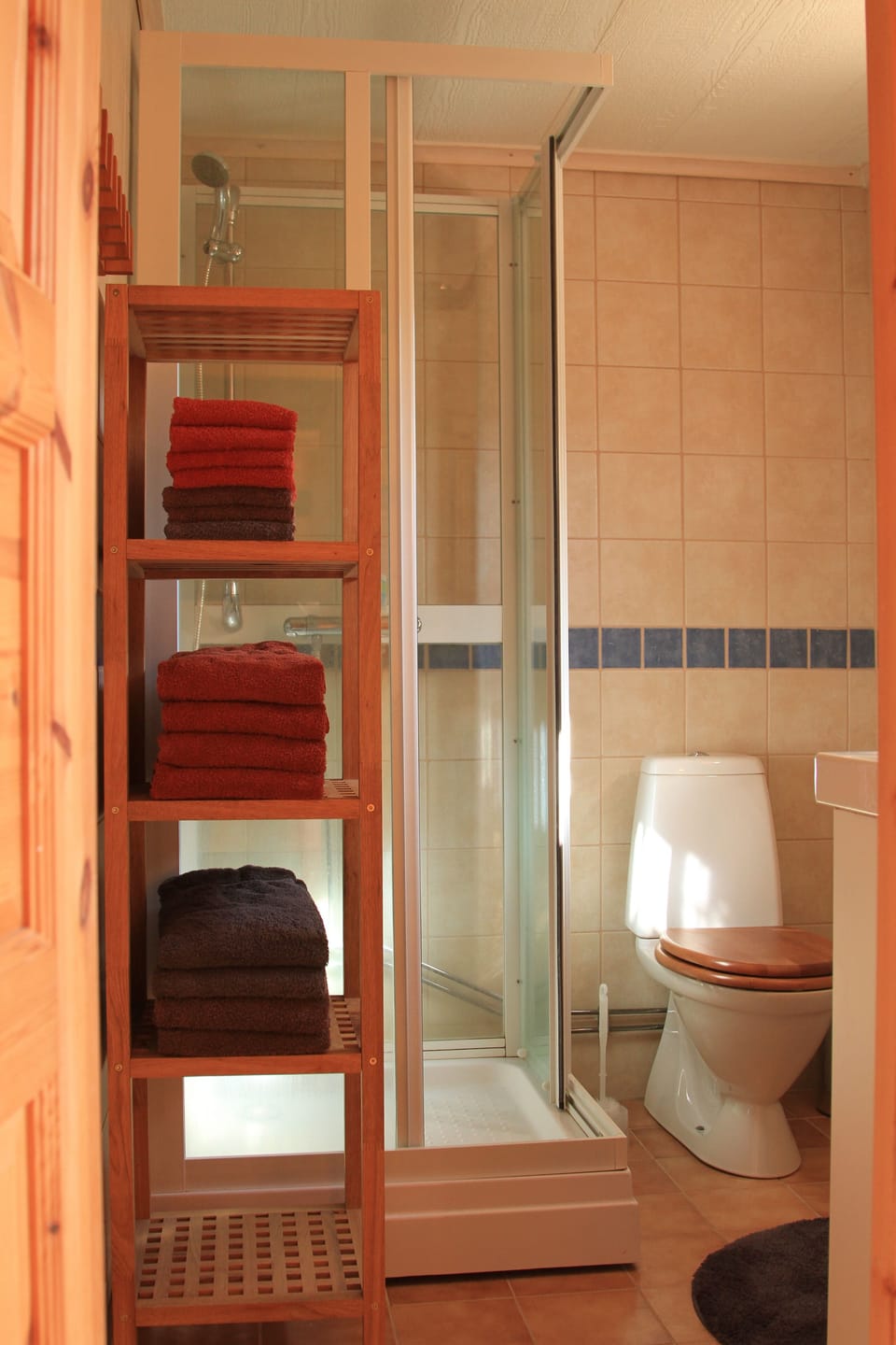 Timber House | Bathroom | Shower, slippers, heated floors (bathroom), towels