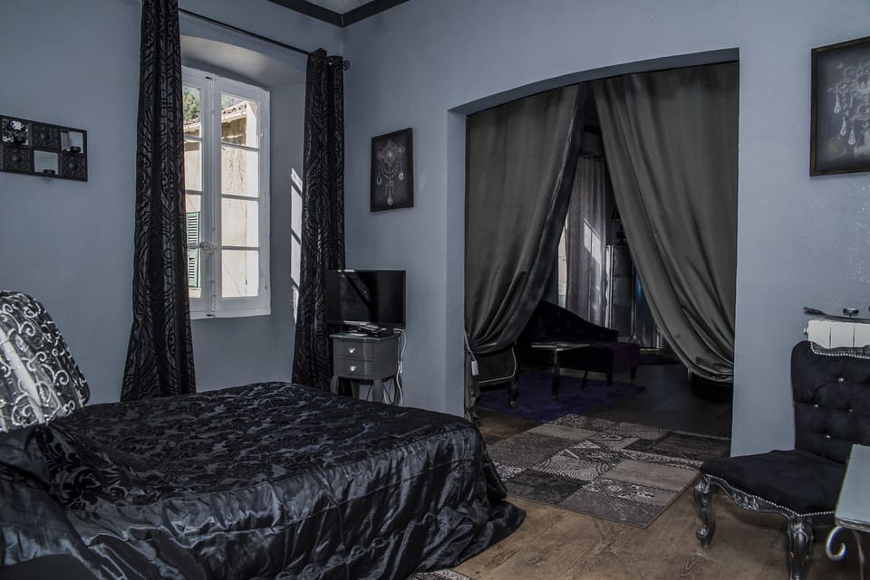 Double Room (Boudoir) | Premium bedding, in-room safe, soundproofing, individually decorated