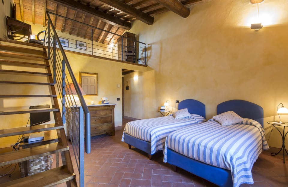 Deluxe Double Room, Hill View | Minibar, in-room safe, desk, free WiFi