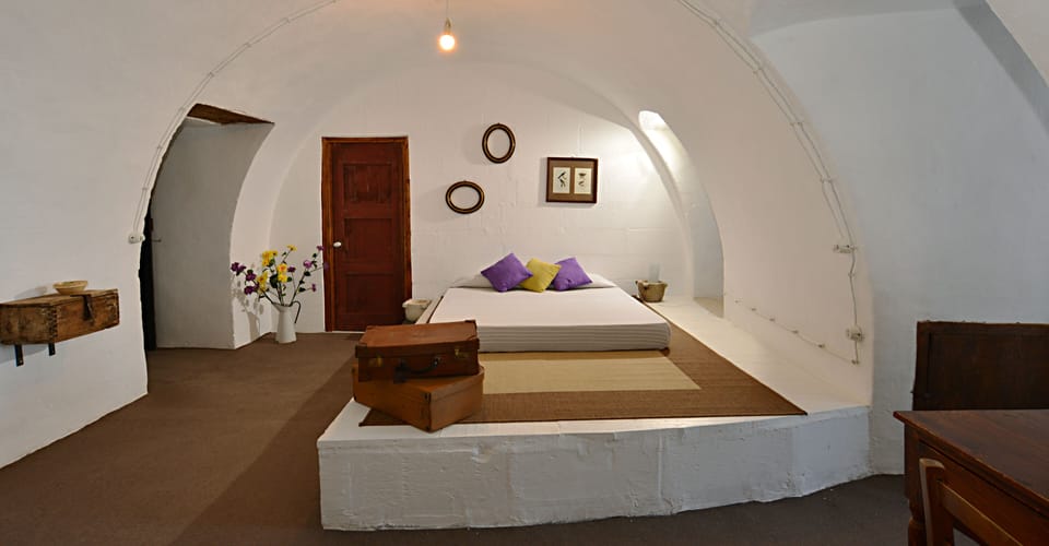 Apartment (Il Nido) | Premium bedding, down comforters, desk, laptop workspace