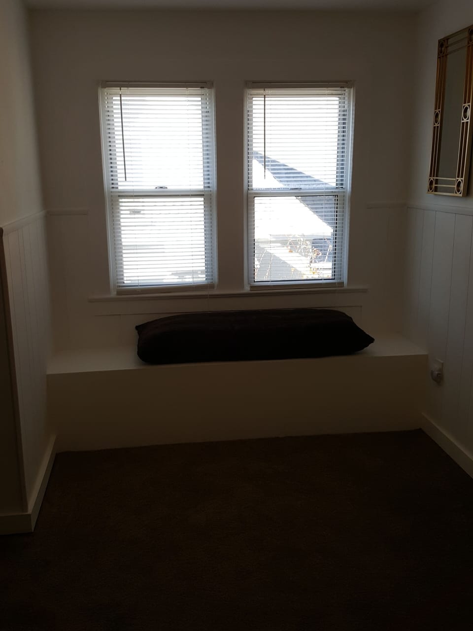 Cozy sitting quarters