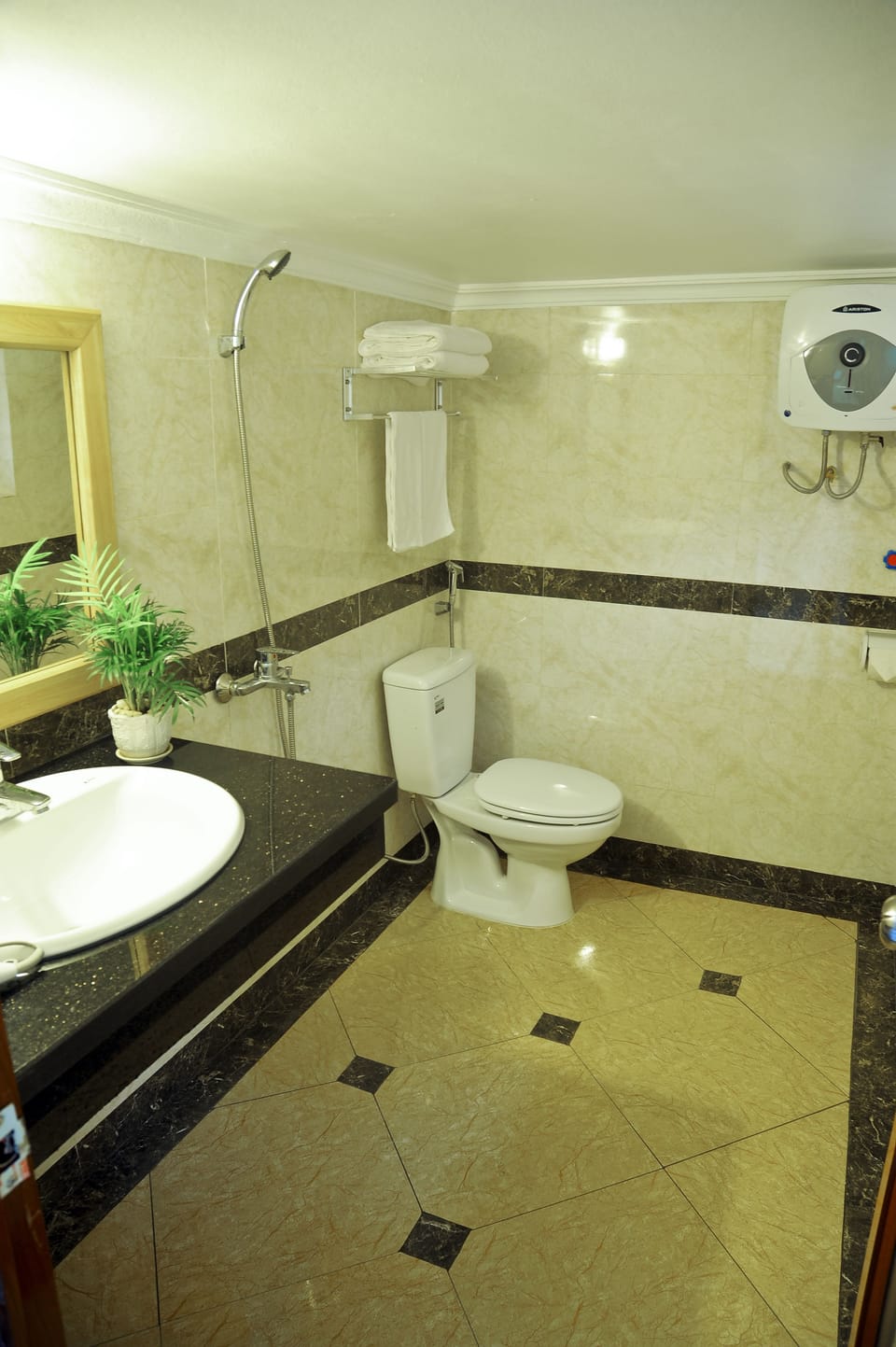 Basic Double Room, 1 Queen Bed, Accessible, Garden View | Bathroom | Shower, free toiletries, hair dryer, slippers