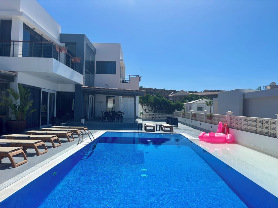 Villa with pool
