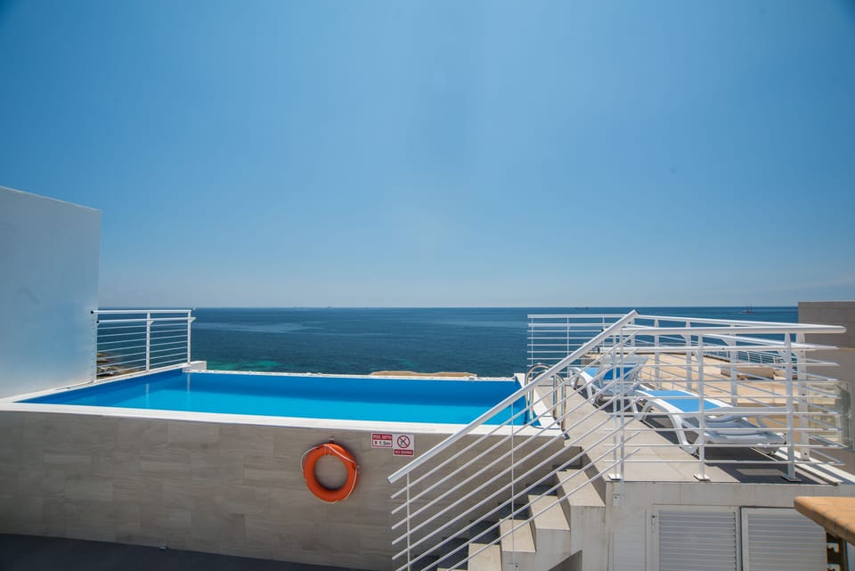 Outdoor Infinity Pool