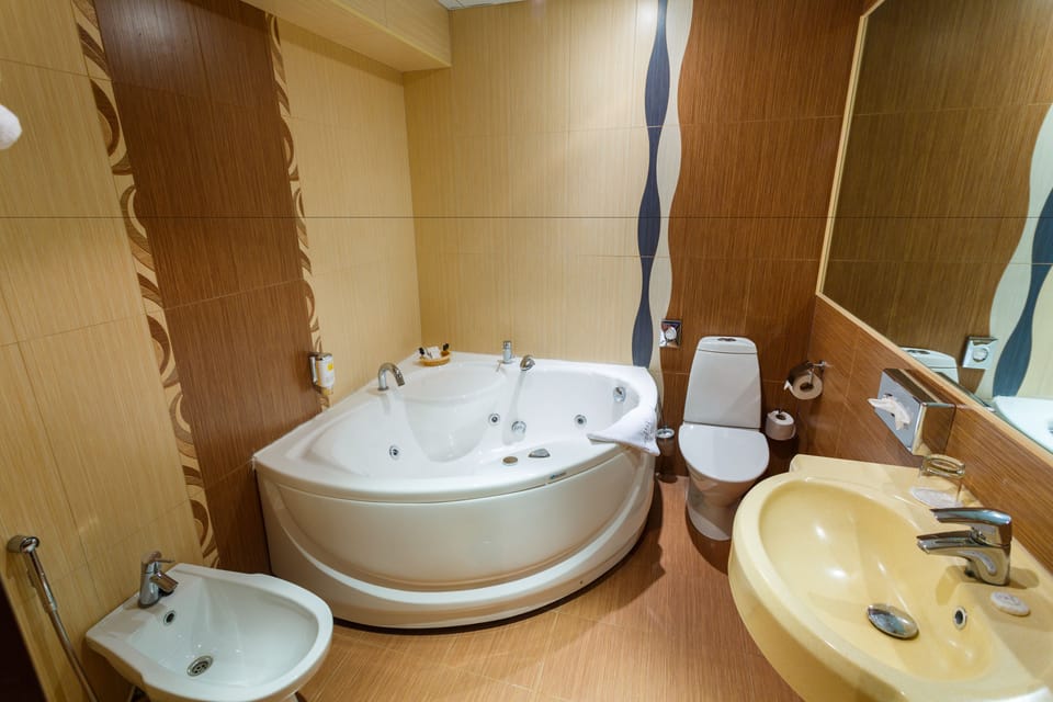 Jetted tub