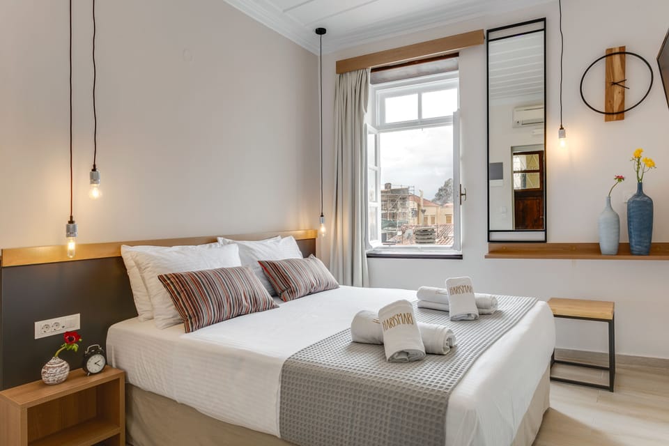 Economy Double Room, 1 Queen Bed, City View | In-room safe, free WiFi, bed sheets