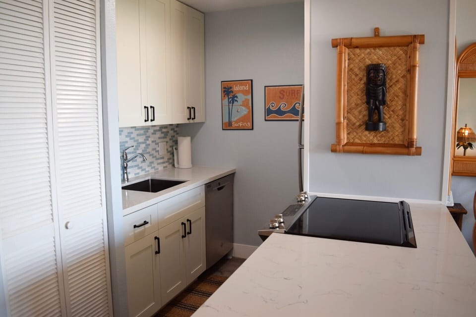 Full size kitchen